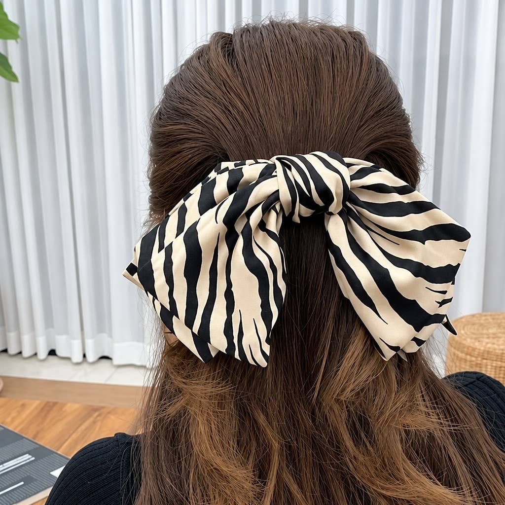 ZEBRA BOW CLIP