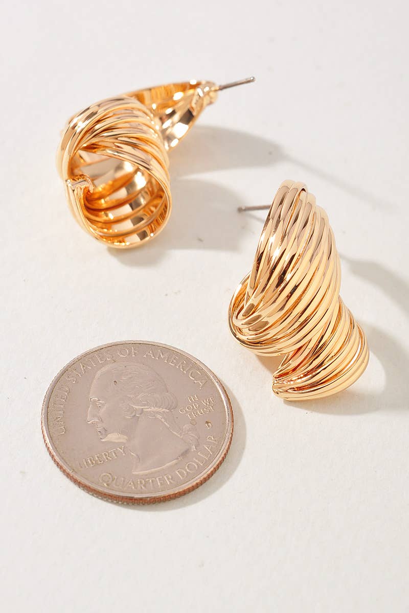 RIBBED METAL STATEMENT STUD EARRINGS