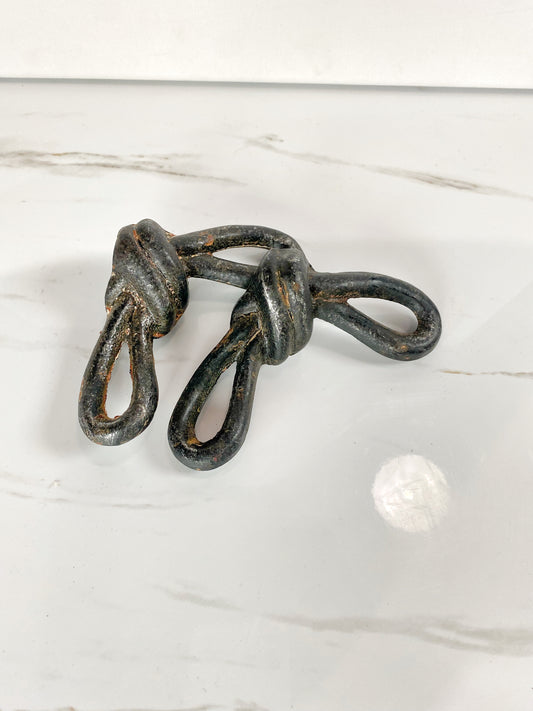 Iron Knot Decor