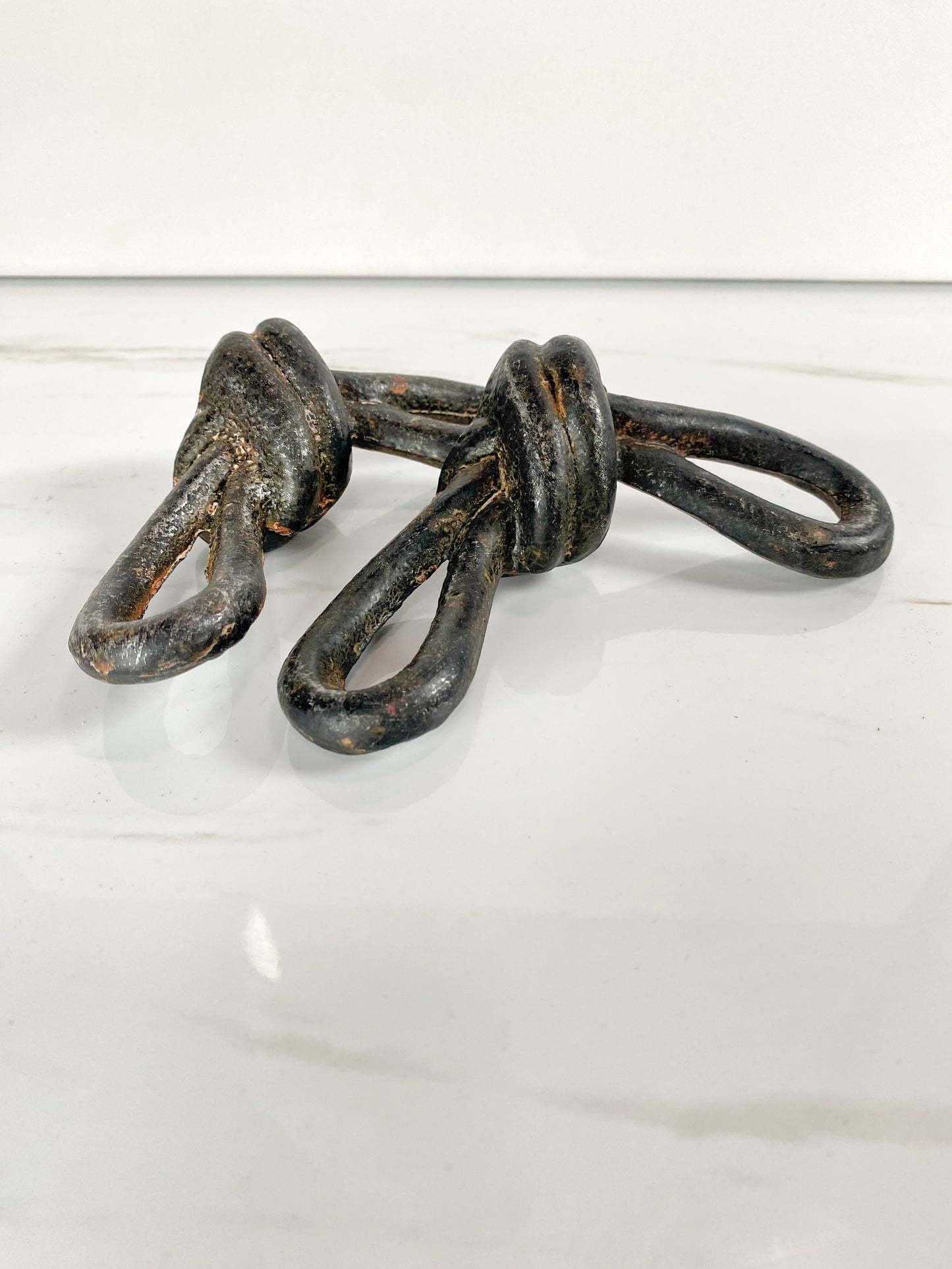 Iron Knot Decor