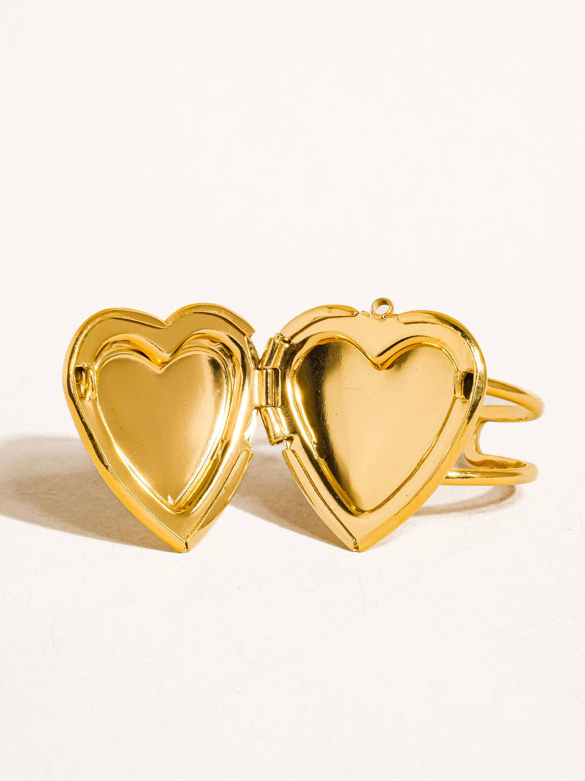 Sefina 18K Locket Heart Ring