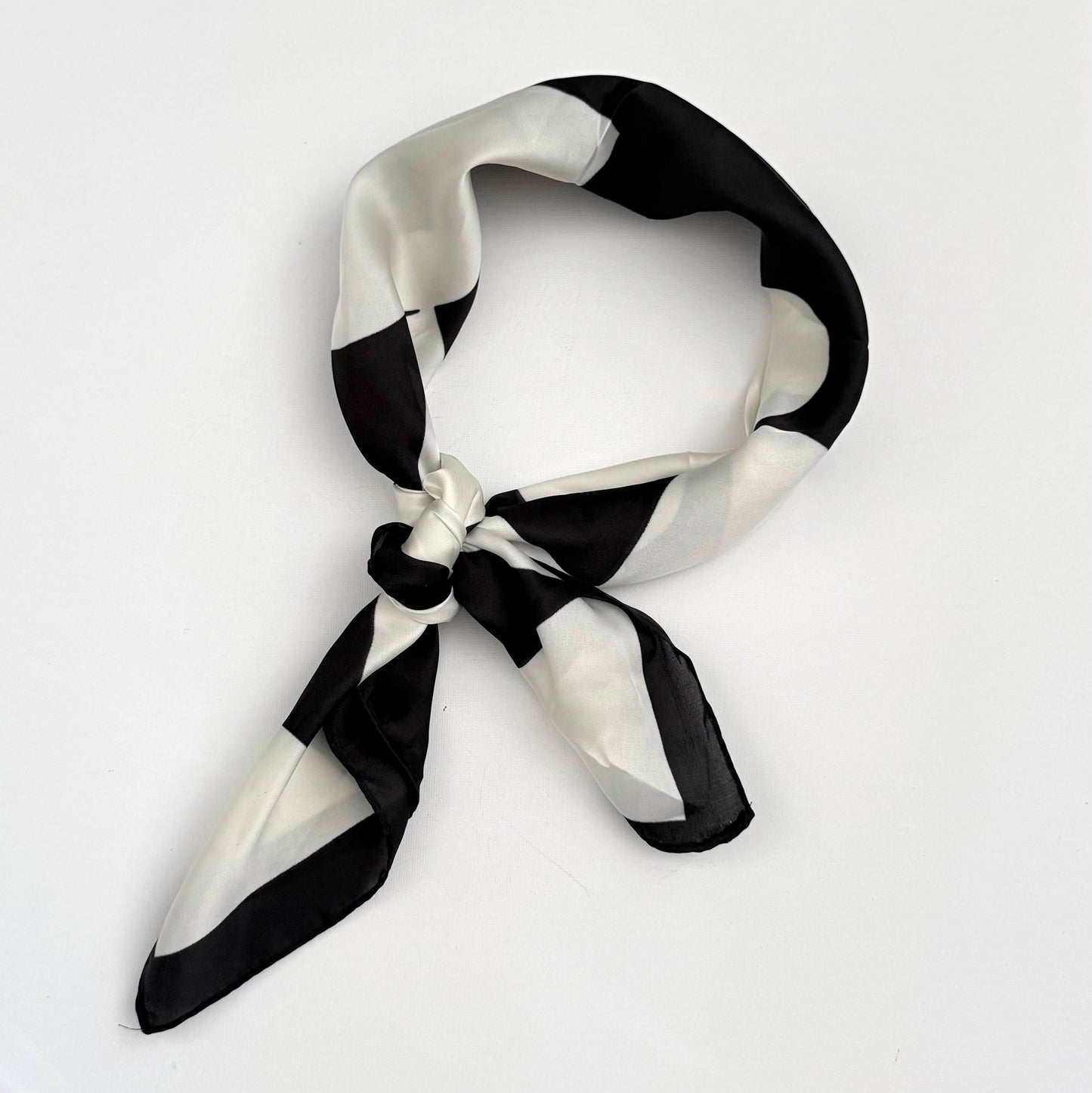Geometric Pattern Scarf