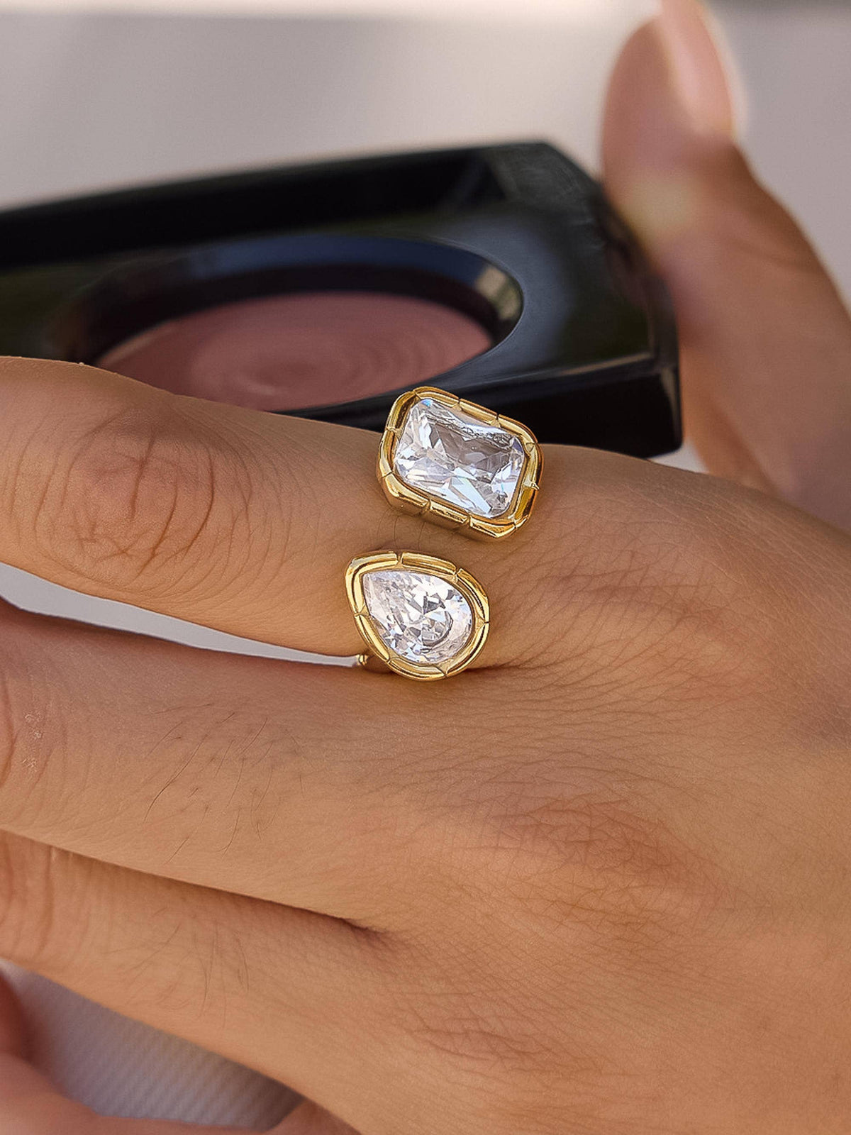 Serréa 18K Gold  Ring