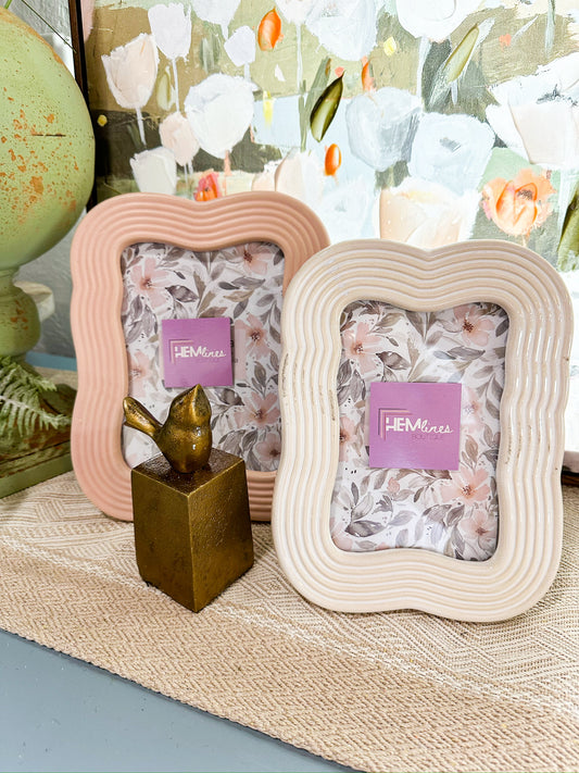 Curvy Ceramic Frame