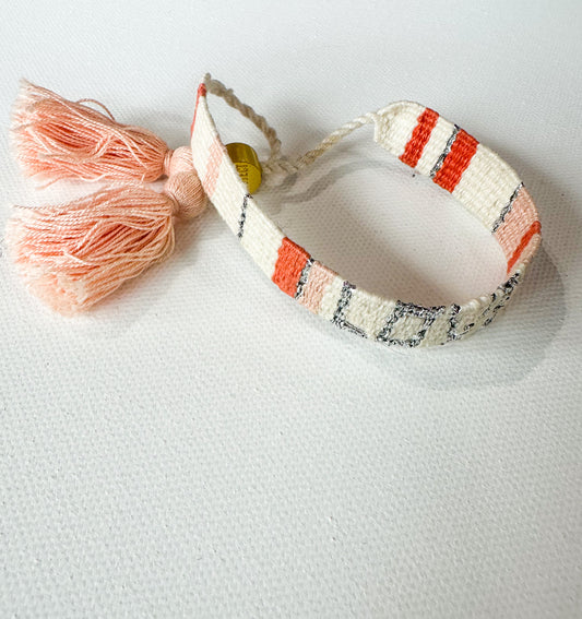 El amor woven bracelet