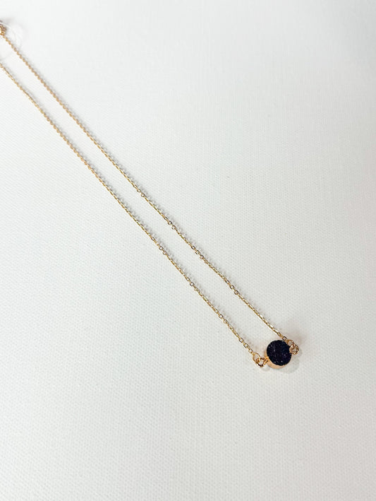 Onyx pendant necklace