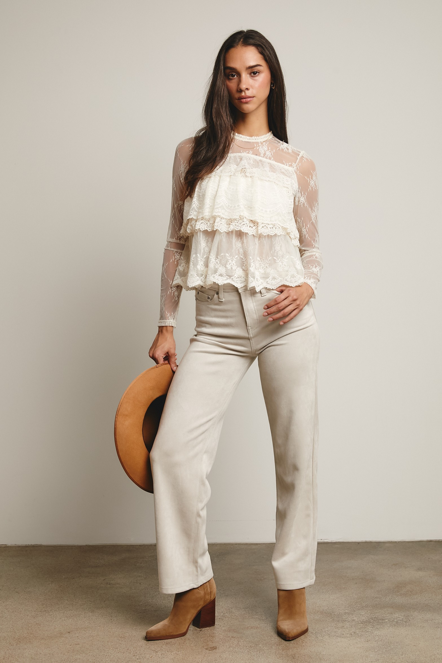 Meiomi Lace Ruffle Blouse