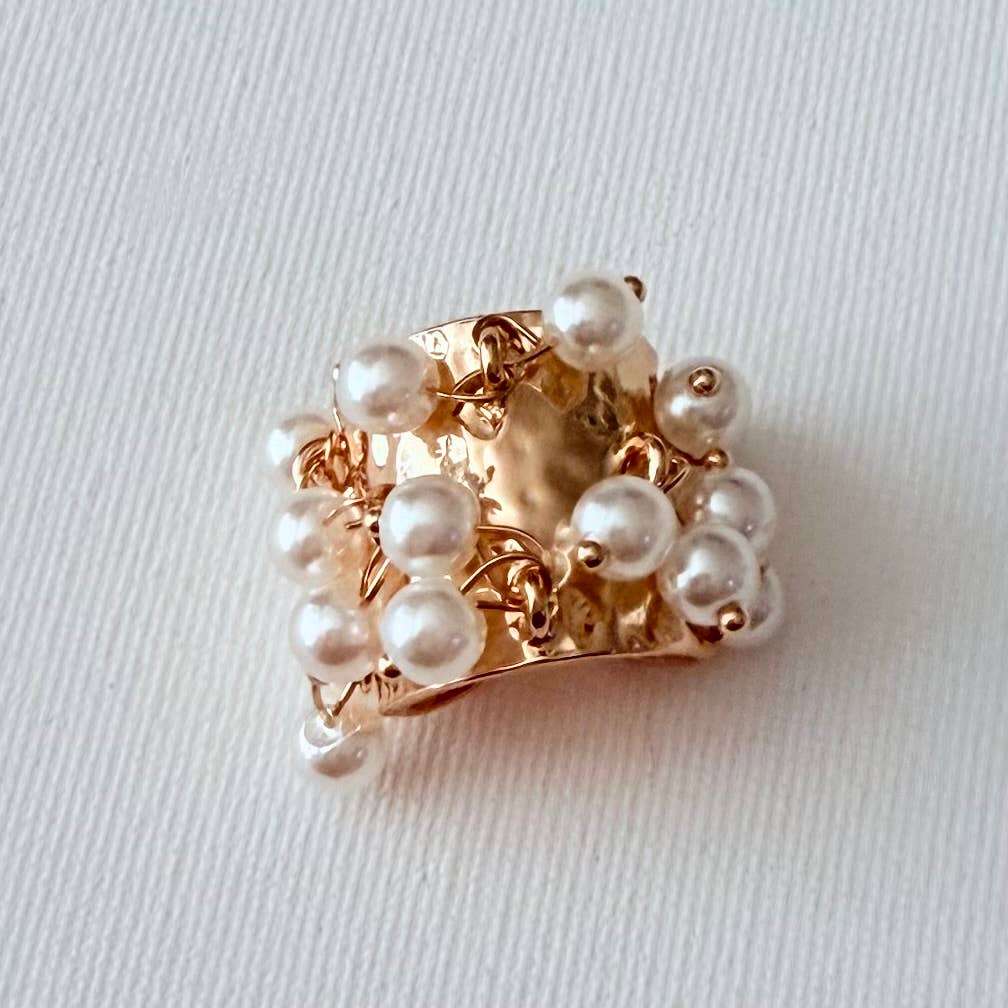 Charm Ring Gold with White Pearl