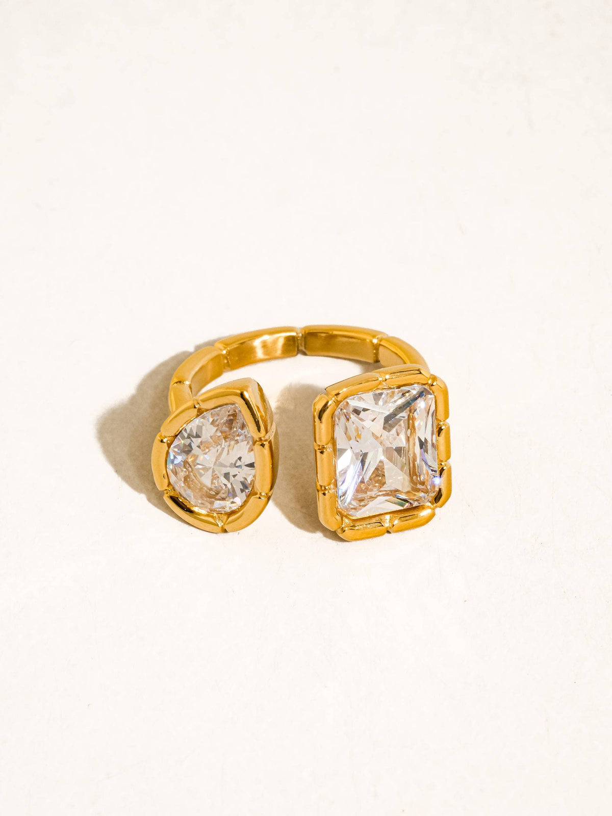 Serréa 18K Gold  Ring