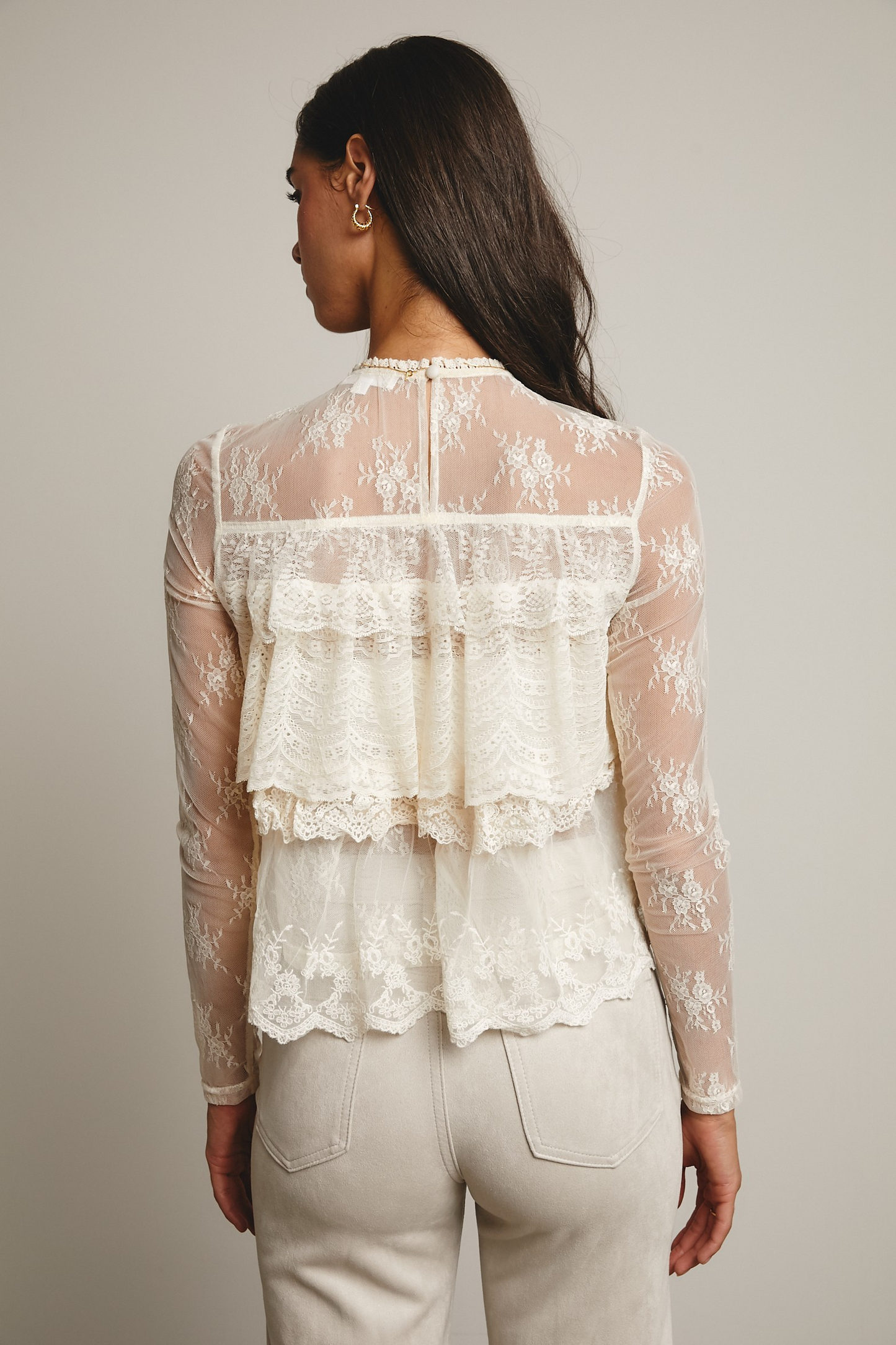 Meiomi Lace Ruffle Blouse